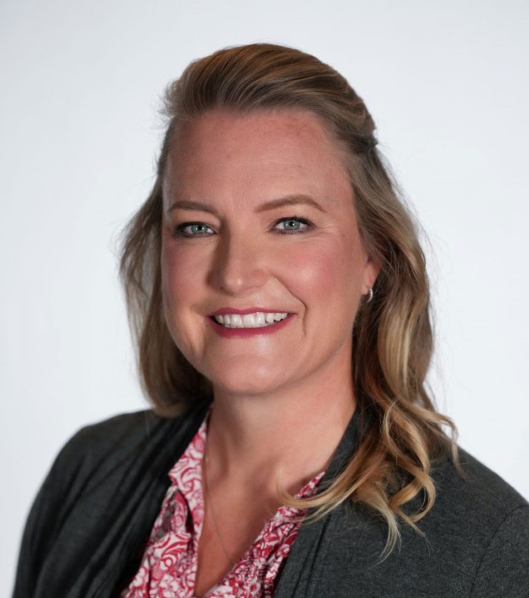 World Floor Covering Association Names Deb DeGraaf as Luminary Award Recipient for Inspirational Leadership